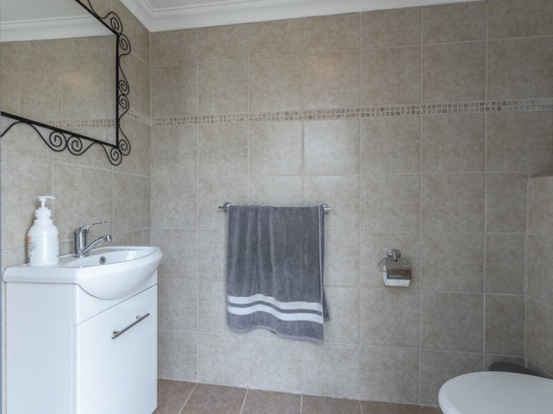 5 St Georges Avenue, Champion Lakes WA 6111