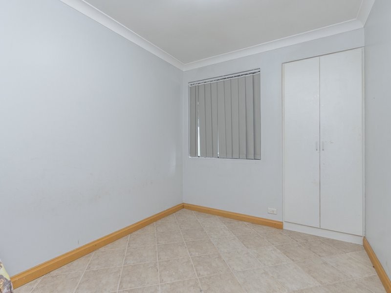 1 Knightsbridge Way, Thornlie WA 6108