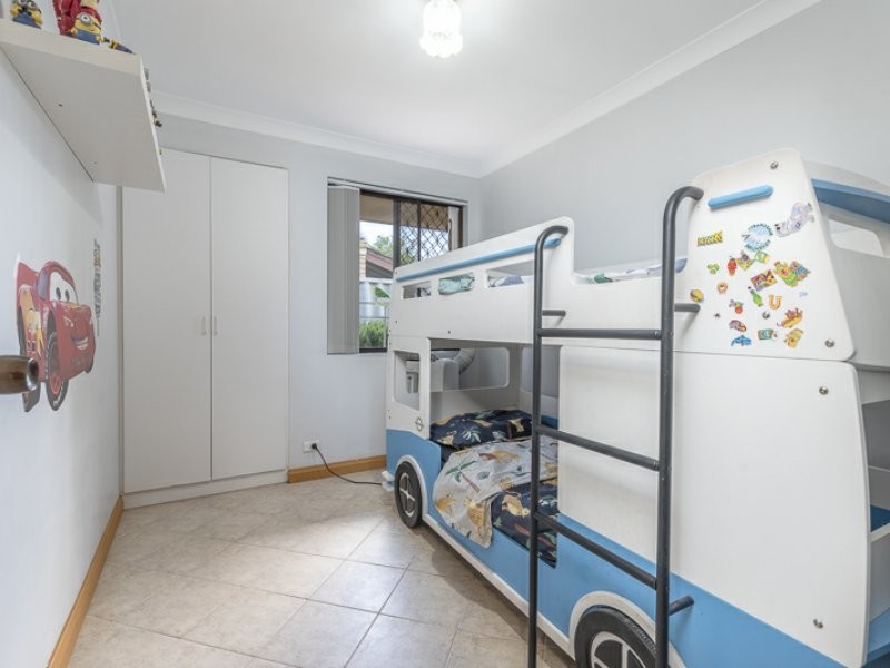 1 Knightsbridge Way, Thornlie WA 6108