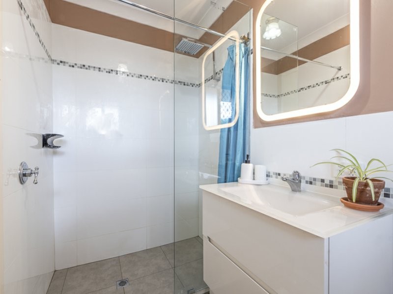 1 Knightsbridge Way, Thornlie WA 6108