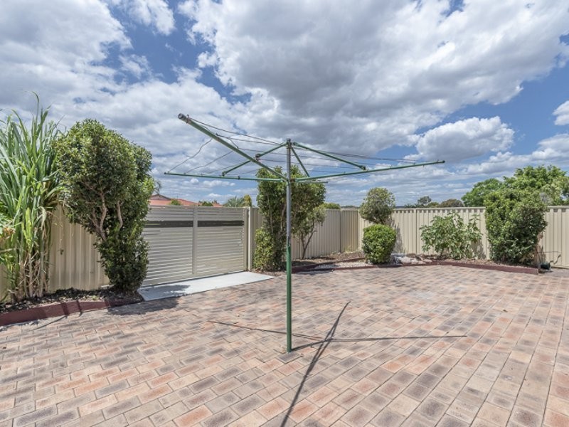 1 Knightsbridge Way, Thornlie WA 6108