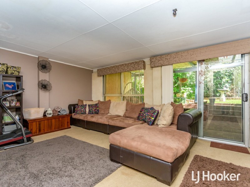 31 Cortis Way, Langford WA 6147