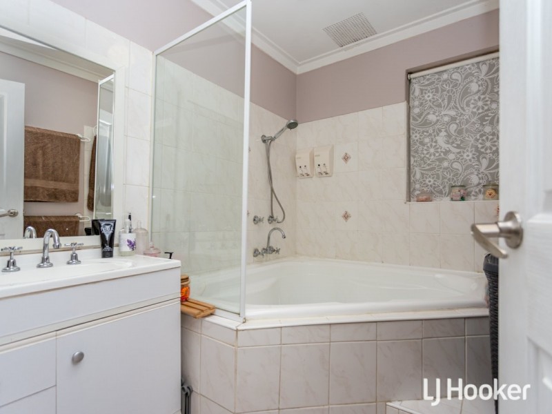 31 Cortis Way, Langford WA 6147