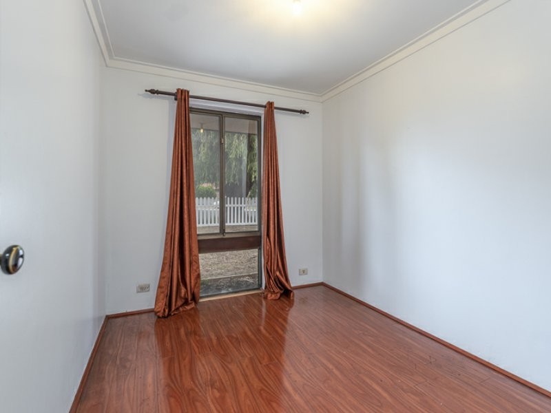 15 Parer Close, Thornlie WA 6108