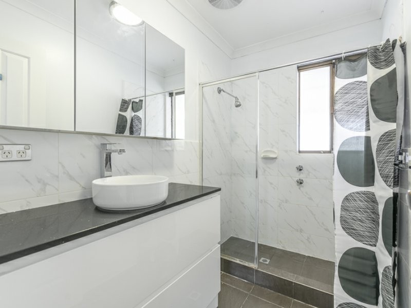 15 Parer Close, Thornlie WA 6108