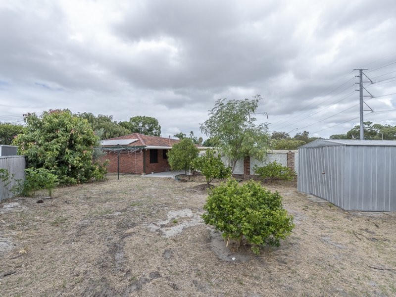 15 Parer Close, Thornlie WA 6108