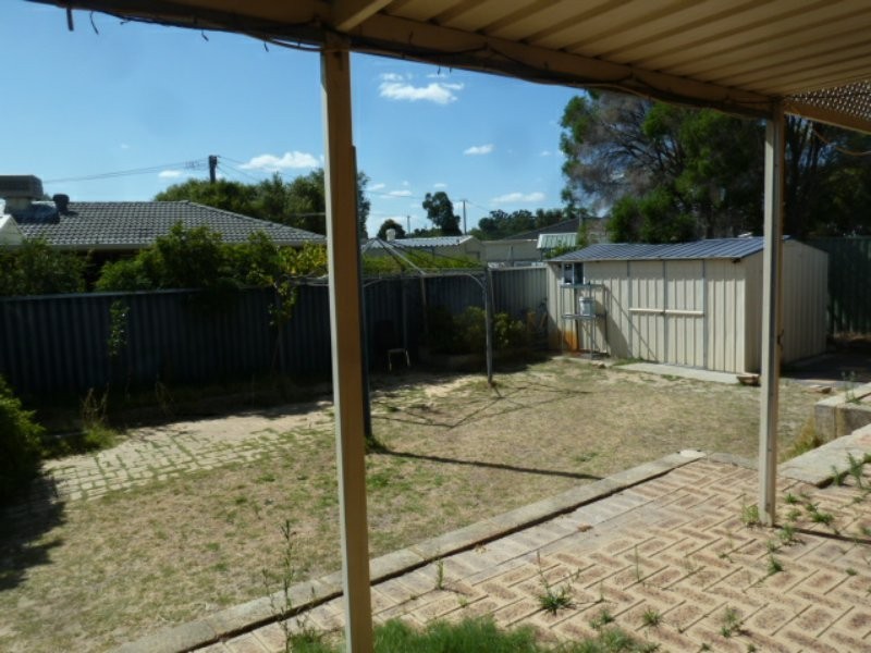 20 Phoenix Drive, Kenwick WA 6107