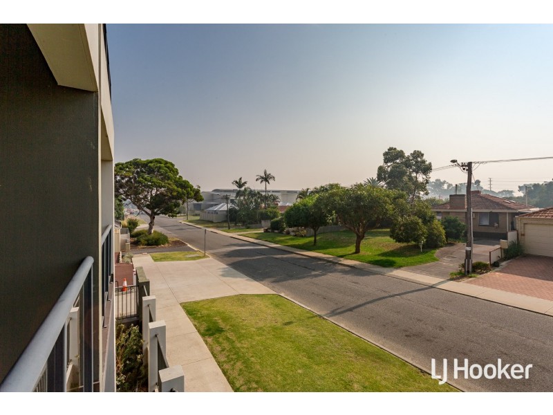4/27 Camberwell Street, Beckenham WA 6107