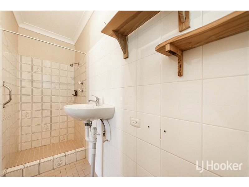 6 Collins Court, High Wycombe WA 6057
