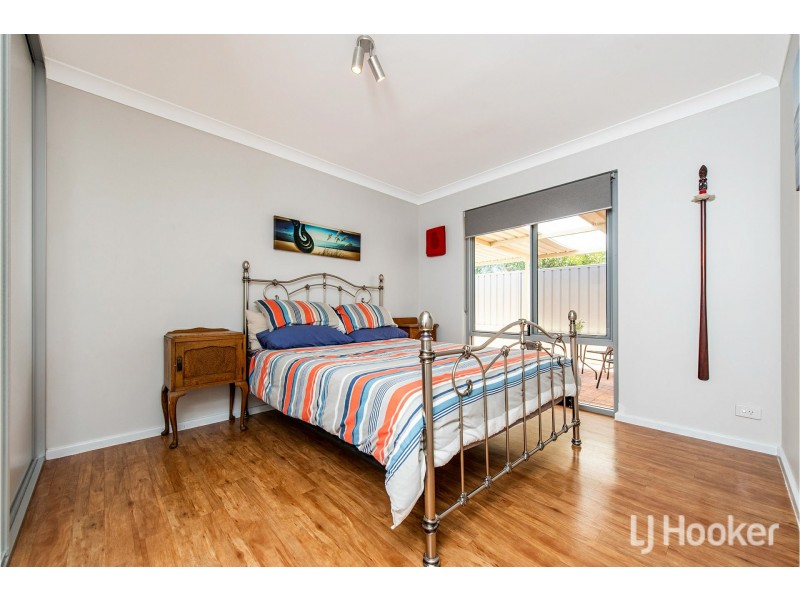 10 Newborough Place, Huntingdale WA 6110