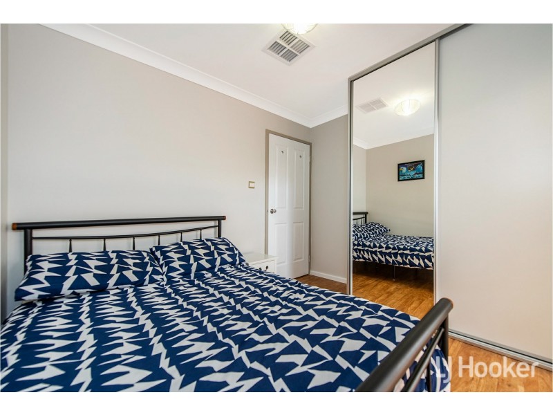 10 Newborough Place, Huntingdale WA 6110