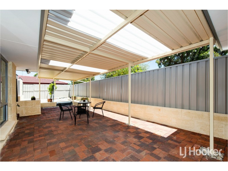 10 Newborough Place, Huntingdale WA 6110