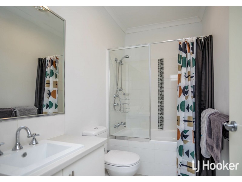 1/11 Debenham Street, Thornlie WA 6108