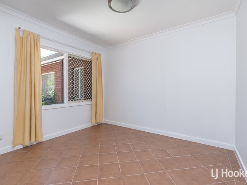 19 Marlow Way, Thornlie WA 6108