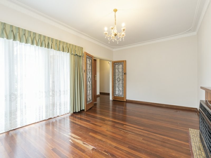 1 Clancy Way, Thornlie WA 6108