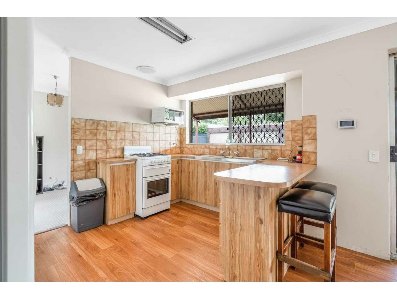 18 Dionne Place, Gosnells WA 6110