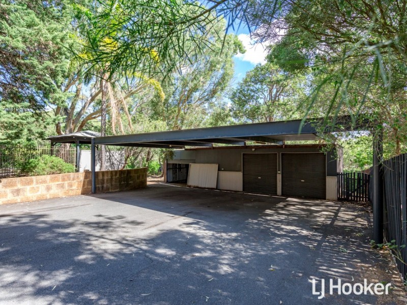 24 Judith Road, Wattle Grove WA 6107