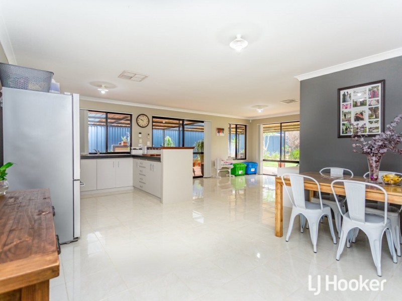 15 Bunya Green, Byford WA 6122