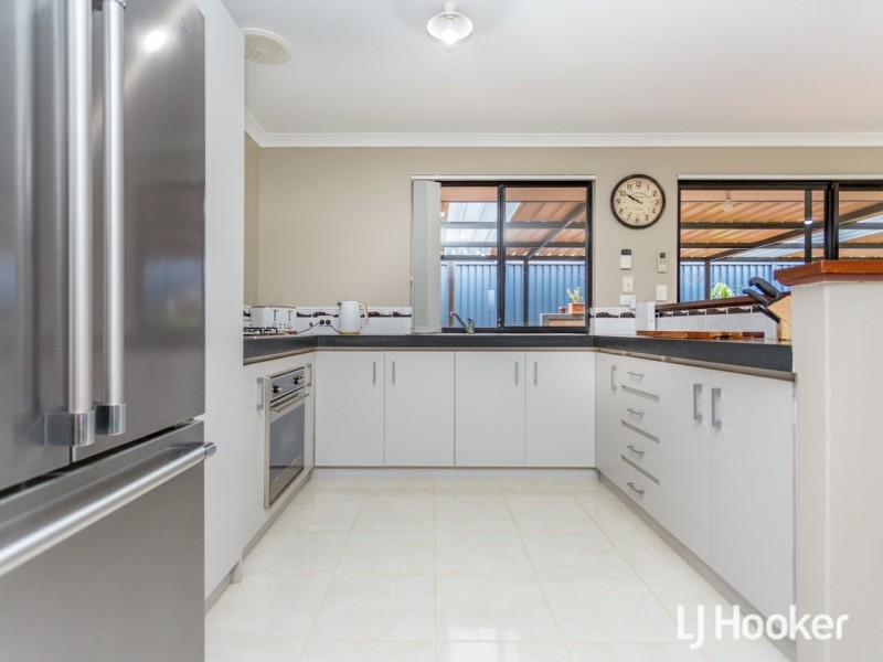 15 Bunya Green, Byford WA 6122