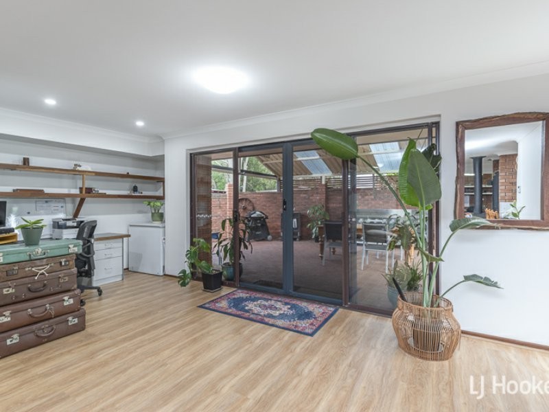 16 Grenadier Drive, Thornlie WA 6108