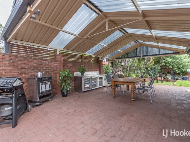 16 Grenadier Drive, Thornlie WA 6108