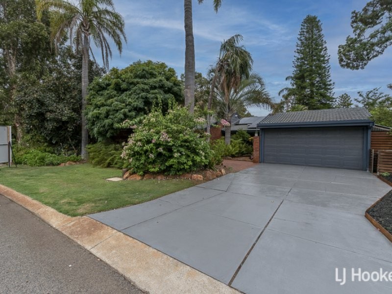 16 Grenadier Drive, Thornlie WA 6108