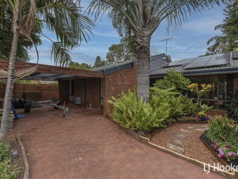 16 Grenadier Drive, Thornlie WA 6108