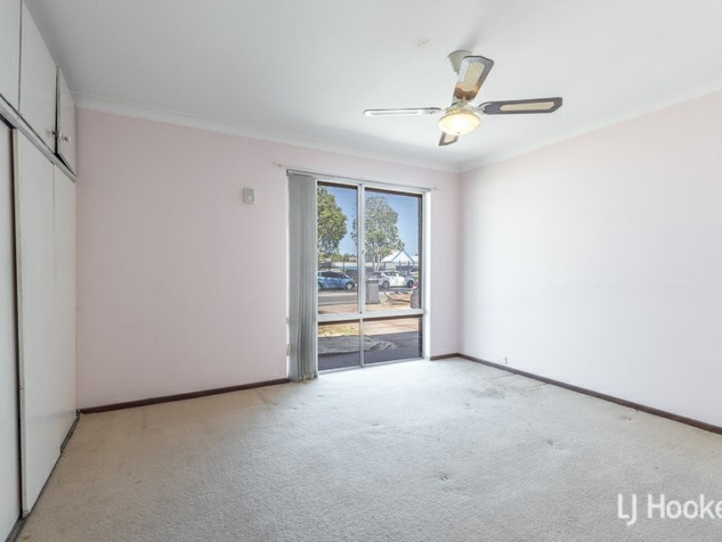 2 Sutherland Drive, Thornlie WA 6108