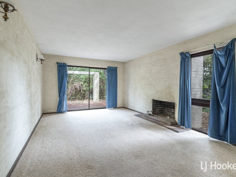 15 Michael Road, Roleystone WA 6111