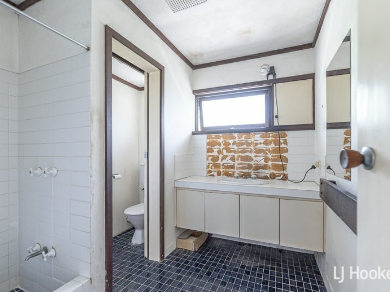 15 Michael Road, Roleystone WA 6111