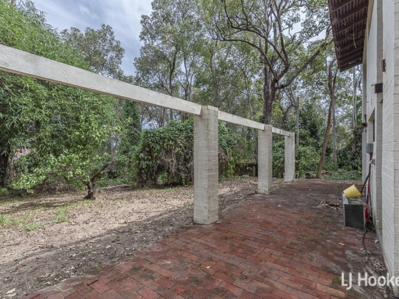 15 Michael Road, Roleystone WA 6111