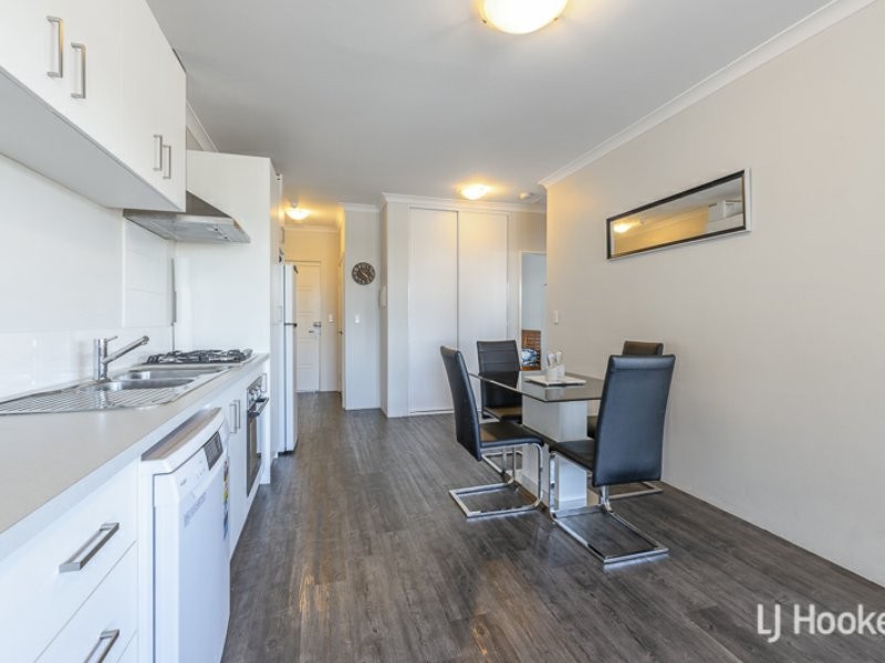 5/15 Debenham Street, Thornlie WA 6108