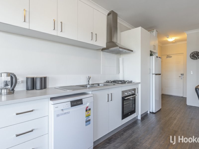 5/15 Debenham Street, Thornlie WA 6108