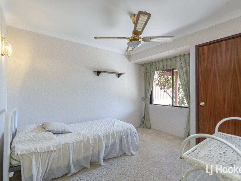 1 Ivy Place, Thornlie WA 6108