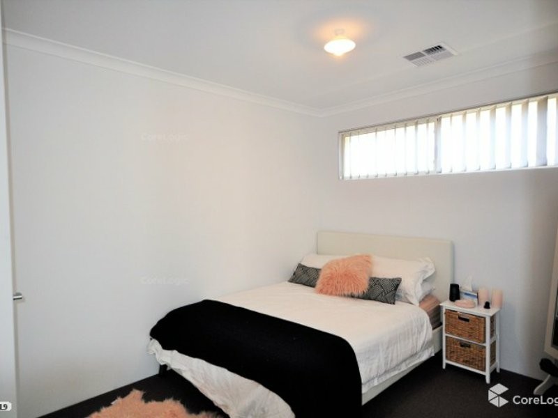 7 Barossa Street, Wellard WA 6170