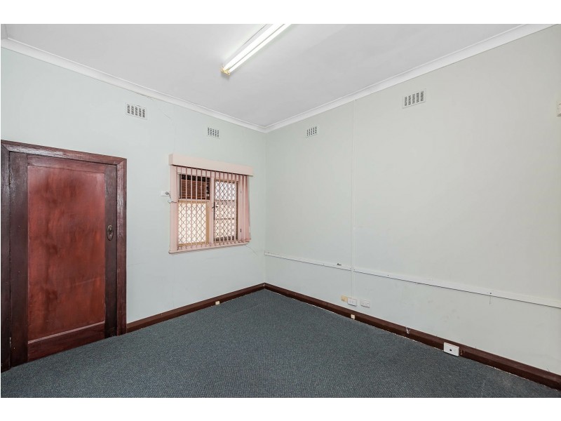 63 Wheatley Street, Gosnells WA 6110