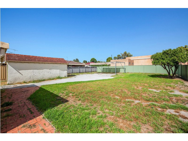 63 Wheatley Street, Gosnells WA 6110