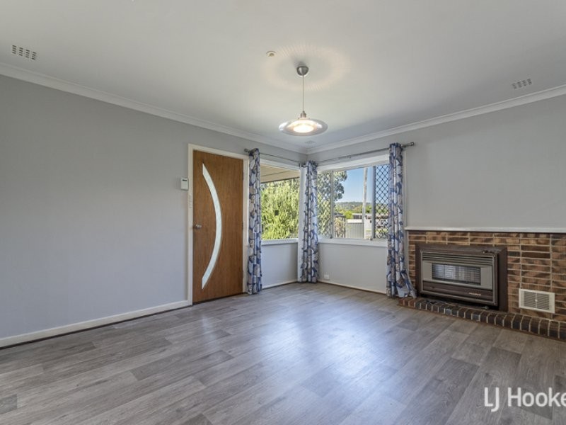 17 Devereux Street, Armadale WA 6112