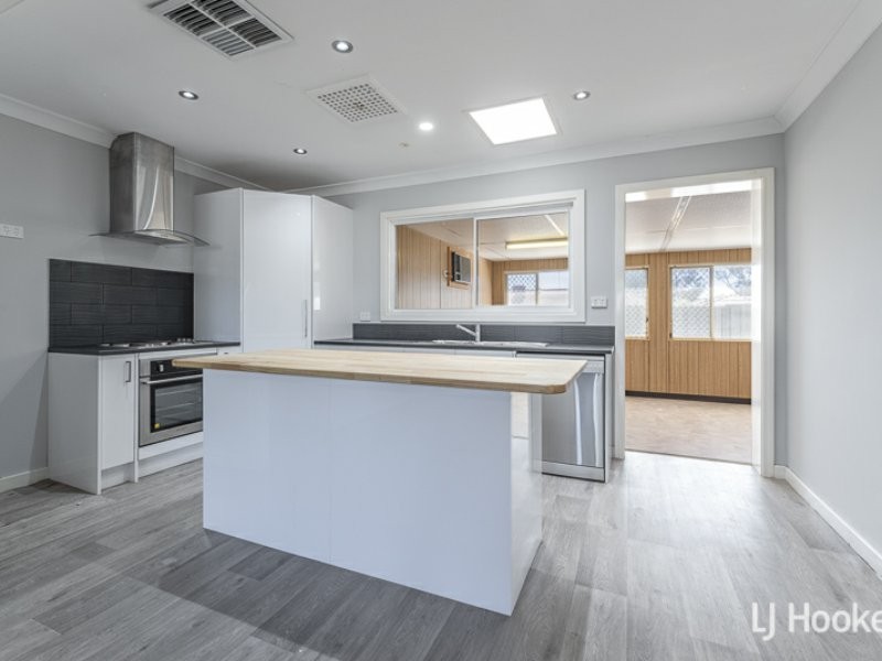 17 Devereux Street, Armadale WA 6112