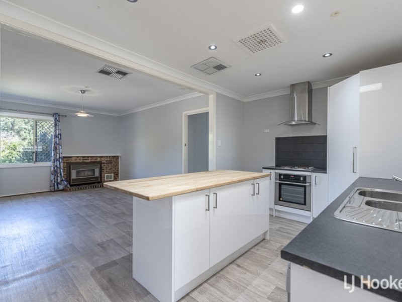 17 Devereux Street, Armadale WA 6112