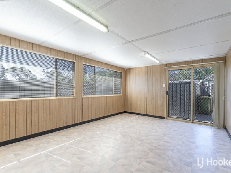 17 Devereux Street, Armadale WA 6112