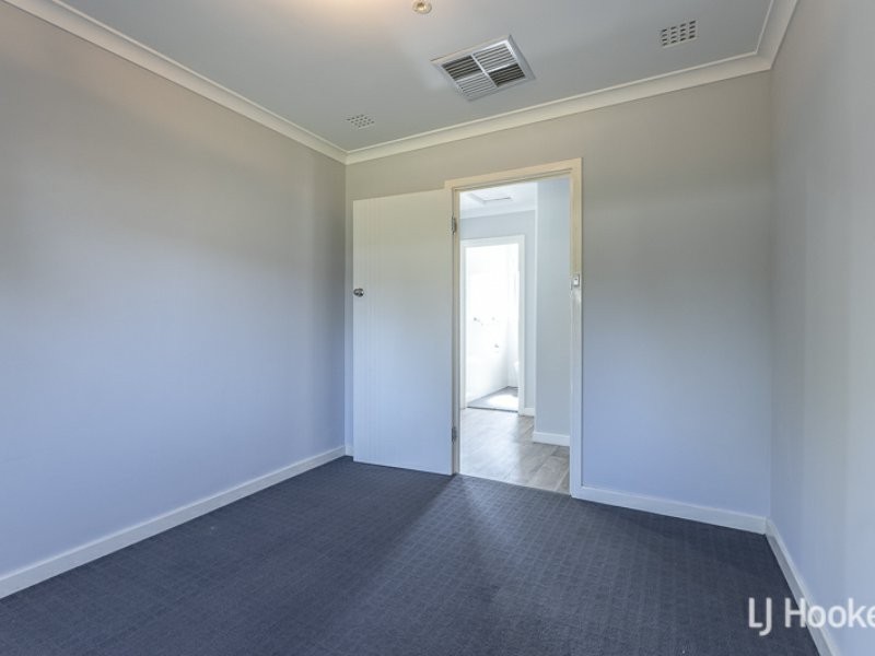 17 Devereux Street, Armadale WA 6112