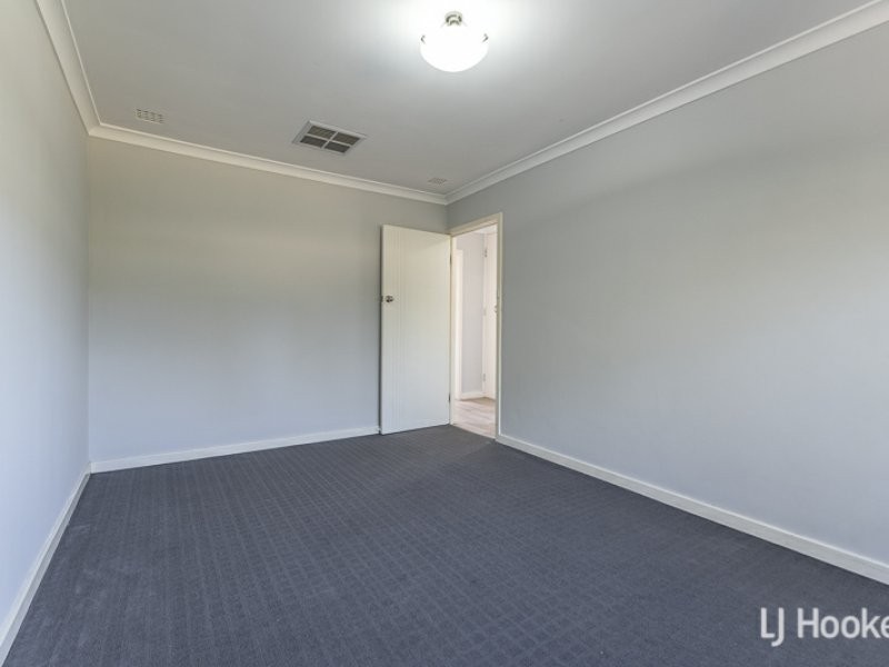 17 Devereux Street, Armadale WA 6112