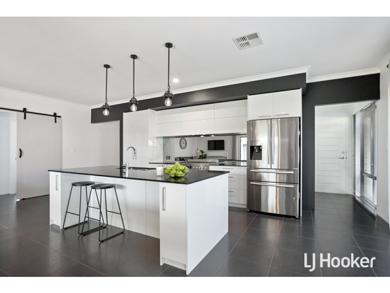 13 Choctaw Place, Darling Downs WA 6122