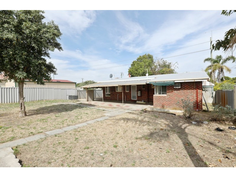 306 Wharf Street, Queens Park WA 6107