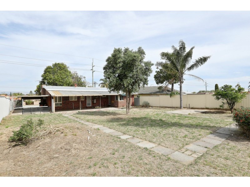 306 Wharf Street, Queens Park WA 6107