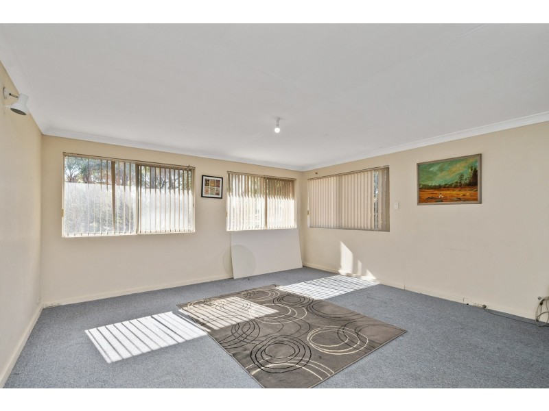 41 Pembury Road, Thornlie WA 6108