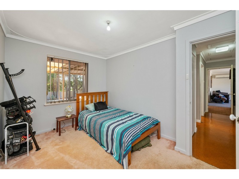 41 Pembury Road, Thornlie WA 6108