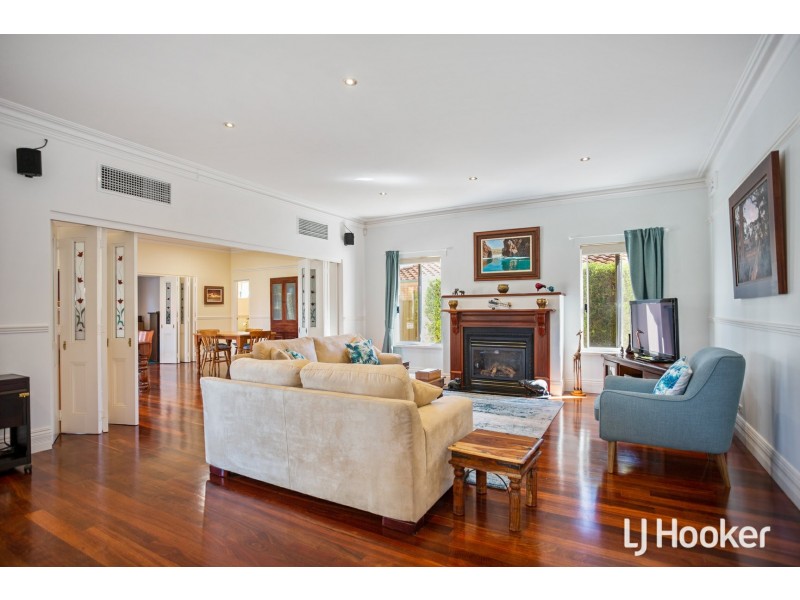 55 Sandringham Promenade, Canning Vale WA 6155
