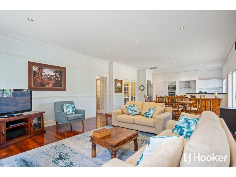 55 Sandringham Promenade, Canning Vale WA 6155